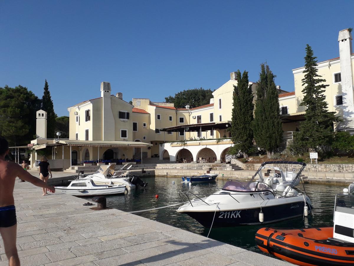 Apartments And Rooms Haludovo - Ribarsko Selo Малинска Екстериор снимка