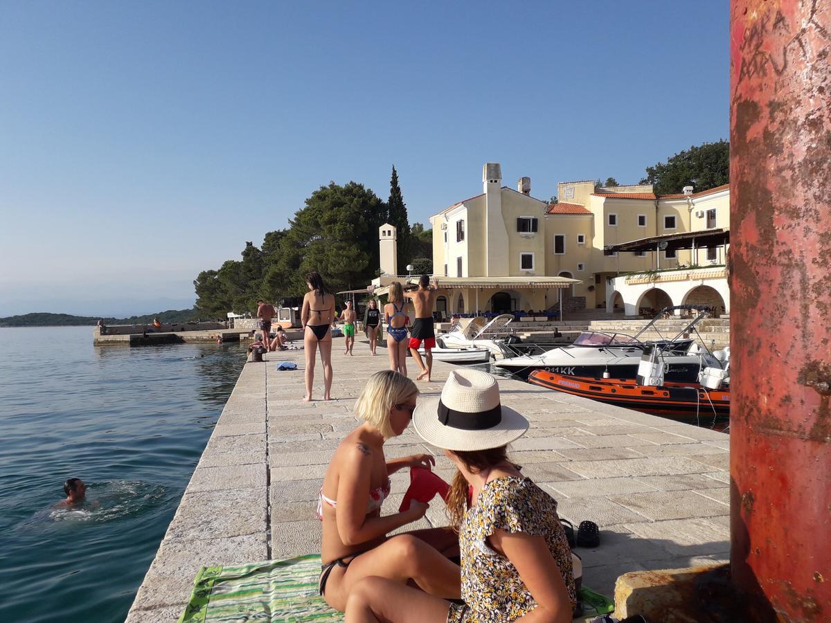 Apartments And Rooms Haludovo - Ribarsko Selo Малинска Екстериор снимка