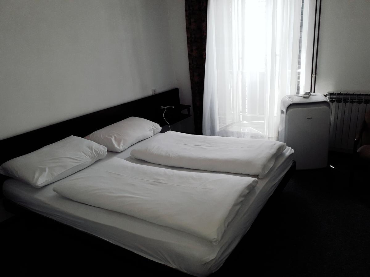 Apartments And Rooms Haludovo - Ribarsko Selo Малинска Екстериор снимка