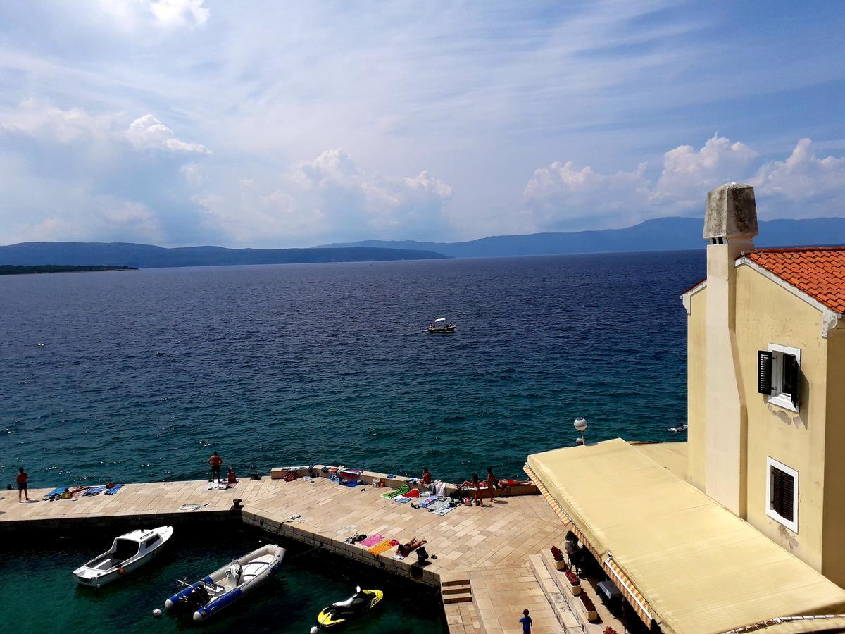 Apartments And Rooms Haludovo - Ribarsko Selo Малинска Екстериор снимка