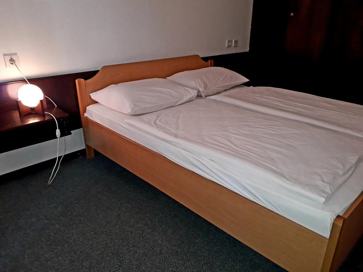 Apartments And Rooms Haludovo - Ribarsko Selo Малинска Екстериор снимка