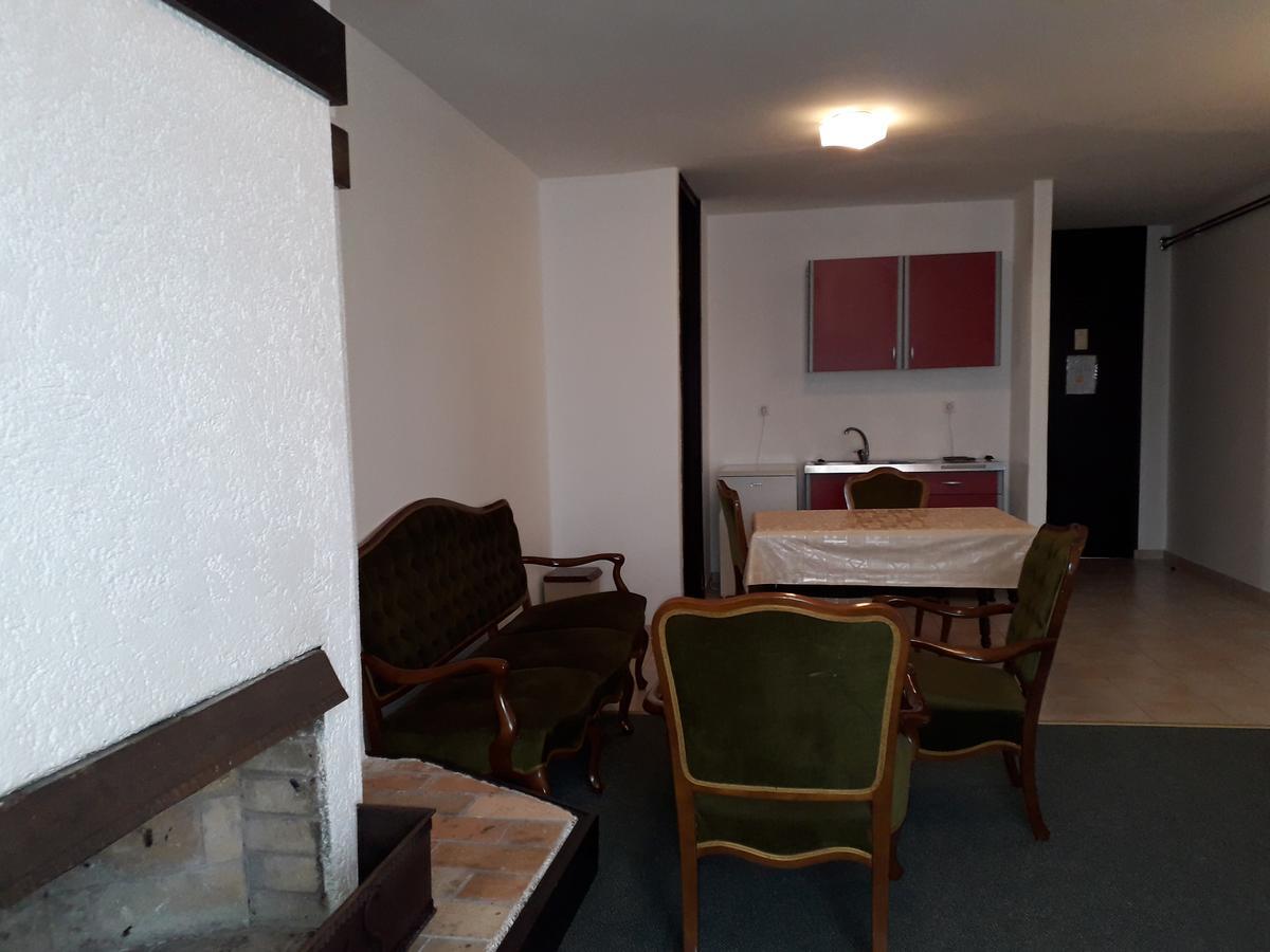 Apartments And Rooms Haludovo - Ribarsko Selo Малинска Екстериор снимка