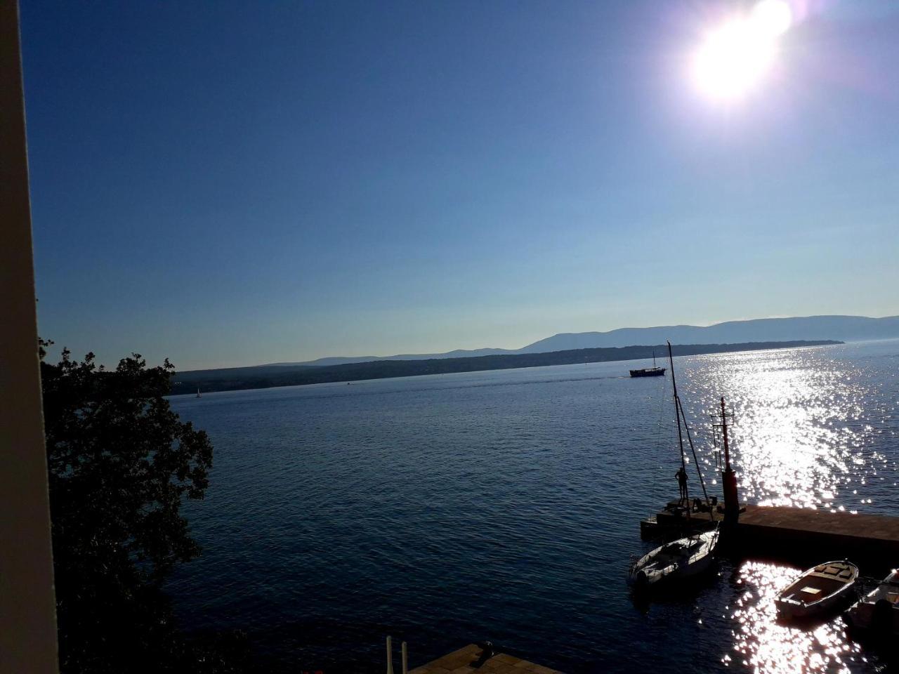 Apartments And Rooms Haludovo - Ribarsko Selo Малинска Екстериор снимка